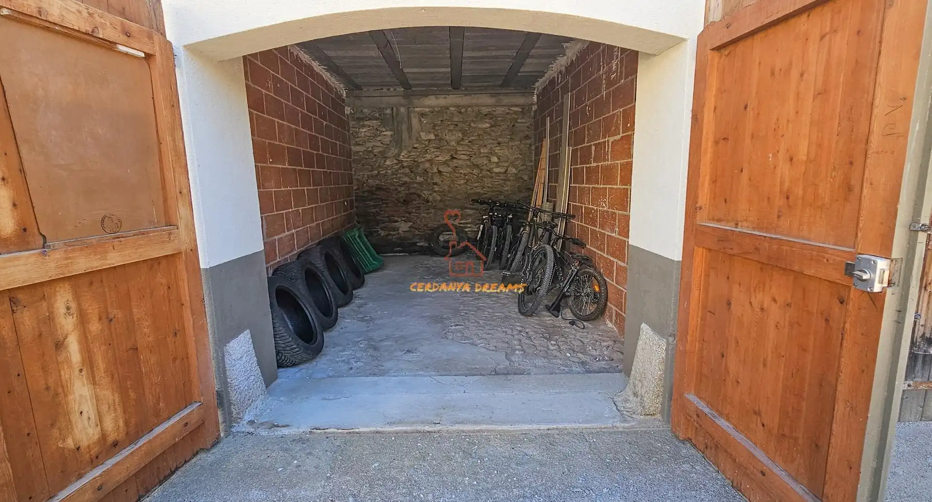 Parking of Ground floor for sale in Osséja  with Heating, Parquet flooring and Storage room
