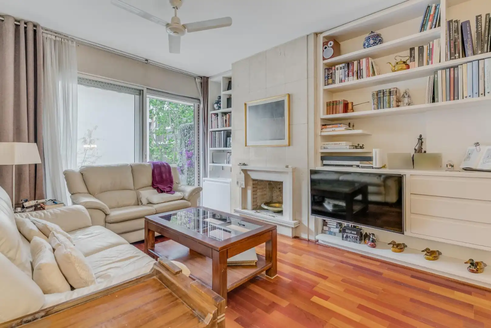 Sala de estar de Piso en venta en Barcelona con Aire acondicionado, Calefacción y Parquet