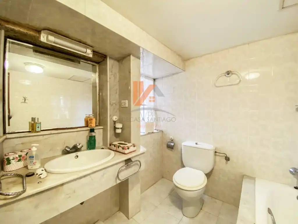 Badezimmer von Haus oder Chalet zum Verkauf in Santiago de Compostela  mit Terrasse