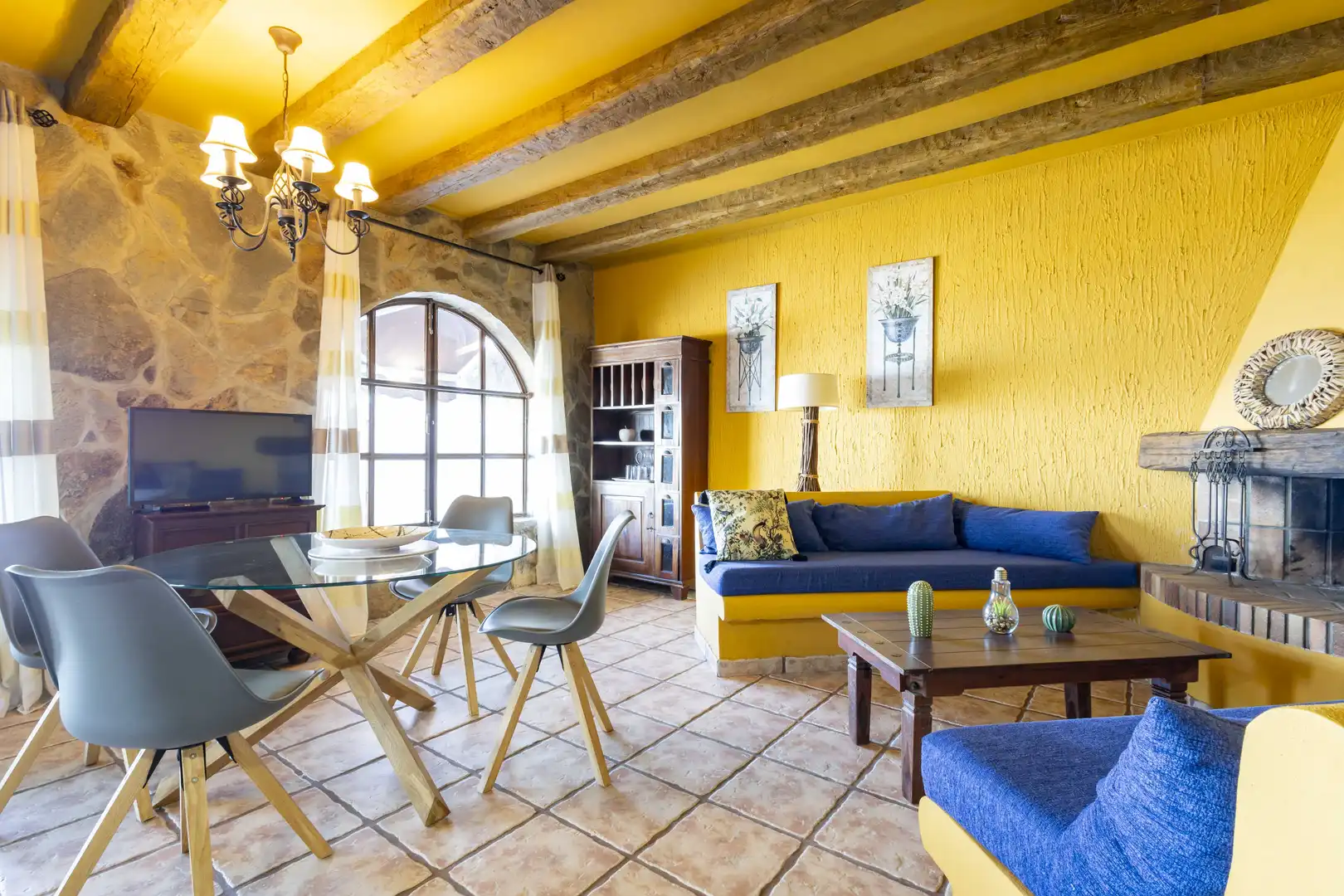 Wohnzimmer von Country house zum Verkauf in La Orotava mit Privatgarten, Terrasse und Abstellraum