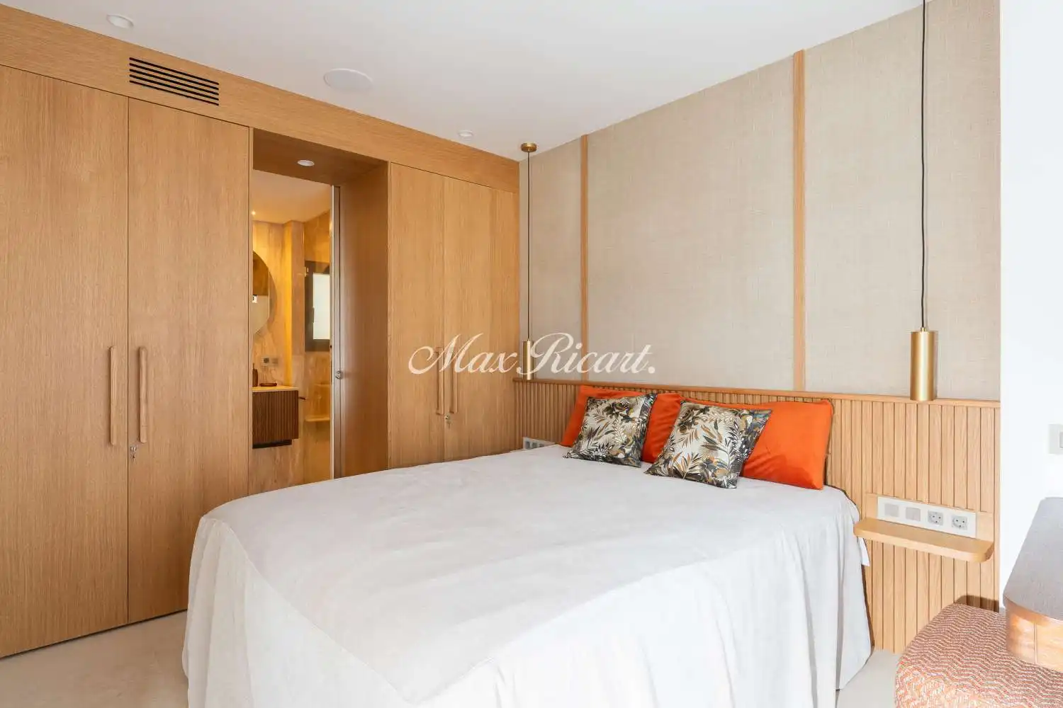Bedroom of Attic for rent in Barcelona  with Air Conditioner, Heating and Terrace