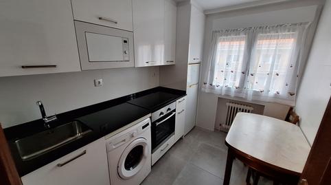 Foto 2 de Pis de lloguer a Calle del Pintor Basiano, Iturrama, Navarra