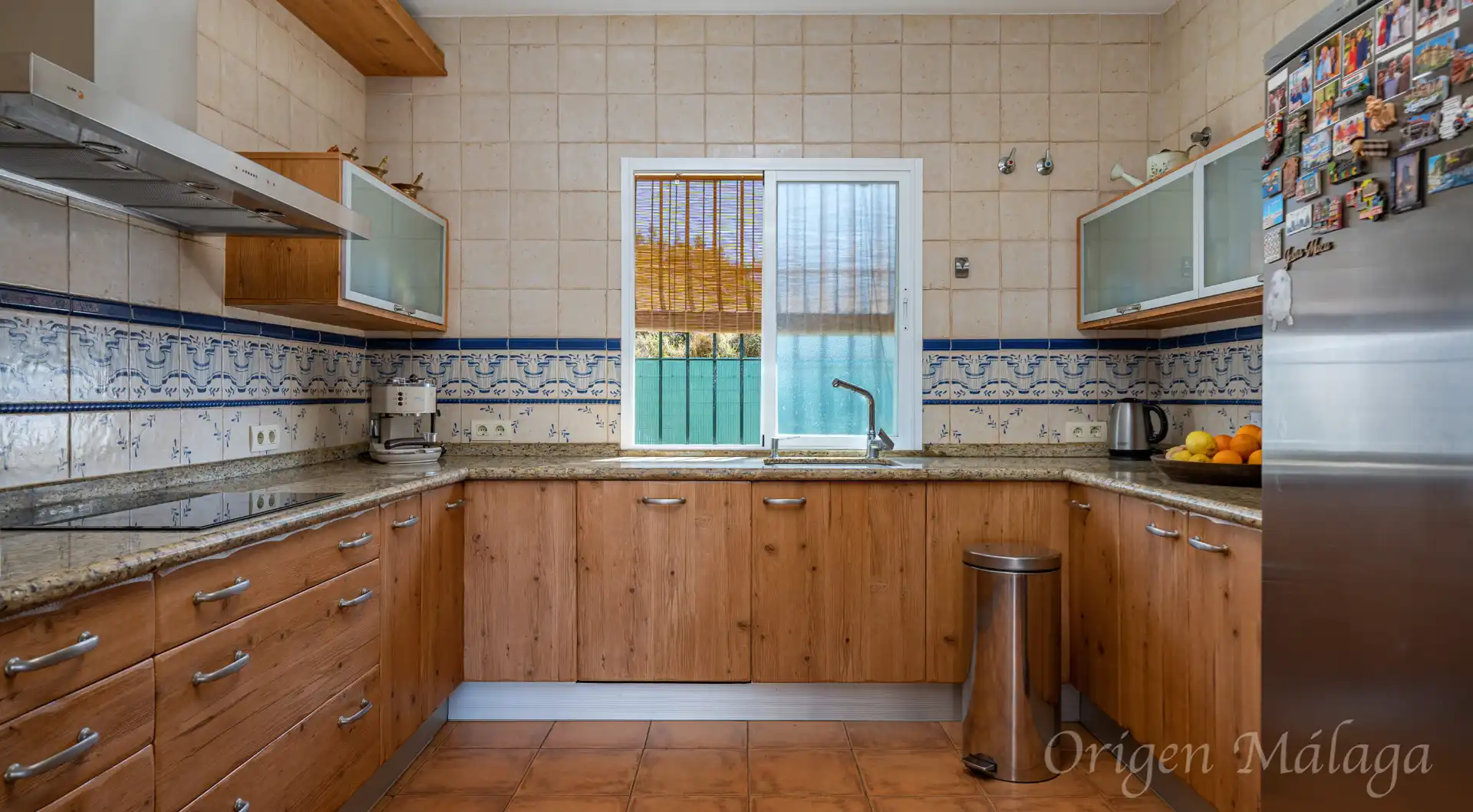 Cocina de Casa adosada en venta en Vélez-Málaga con Calefacción, Jardín privado y Terraza