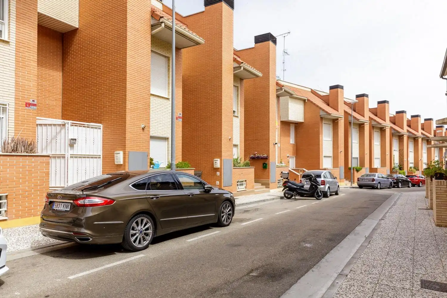 Vista exterior de Casa adosada en venda en María de Huerva amb Calefacció, Jardí privat i Terrassa