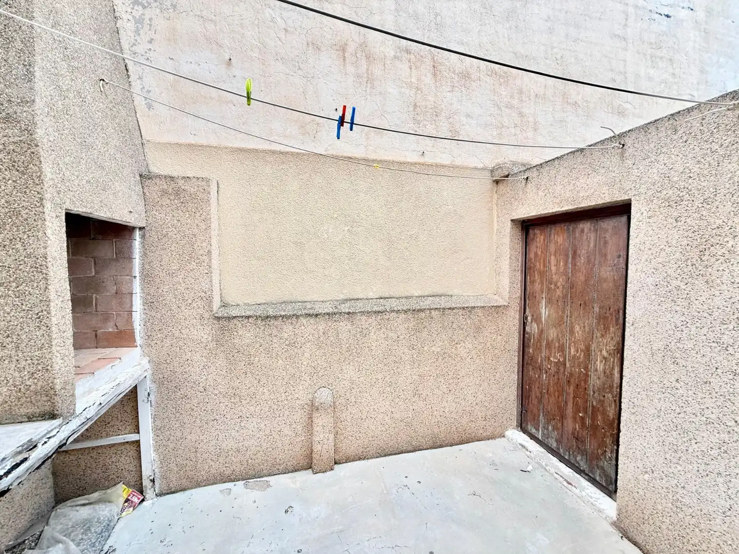 Vista exterior de Casa o xalet en venda en San Pedro del Pinatar amb Aire condicionat, Calefacció i Jardí privat