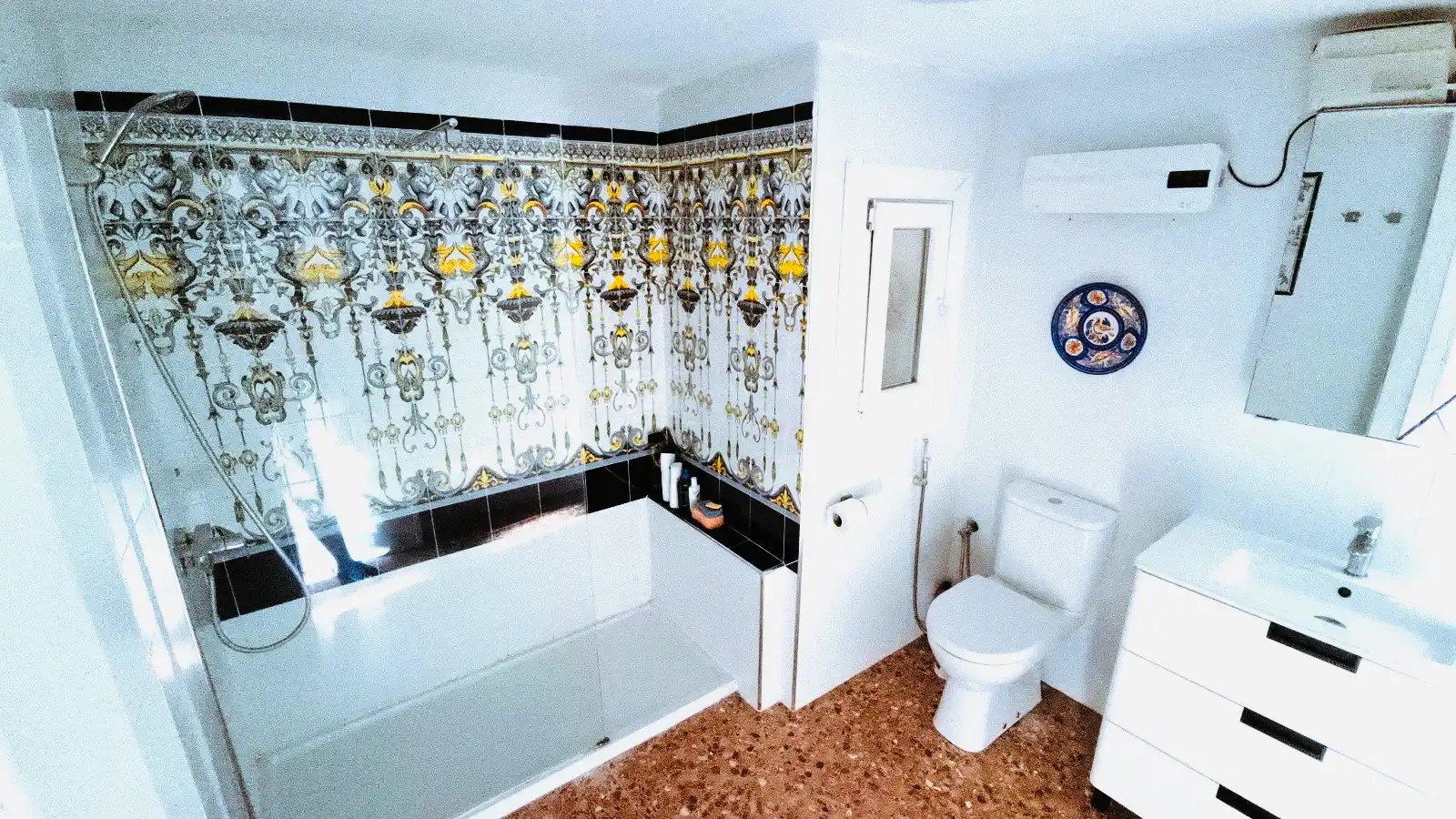 Bathroom of Apartments for sale in Oliva  with Air Conditioner, Heating and Terrace