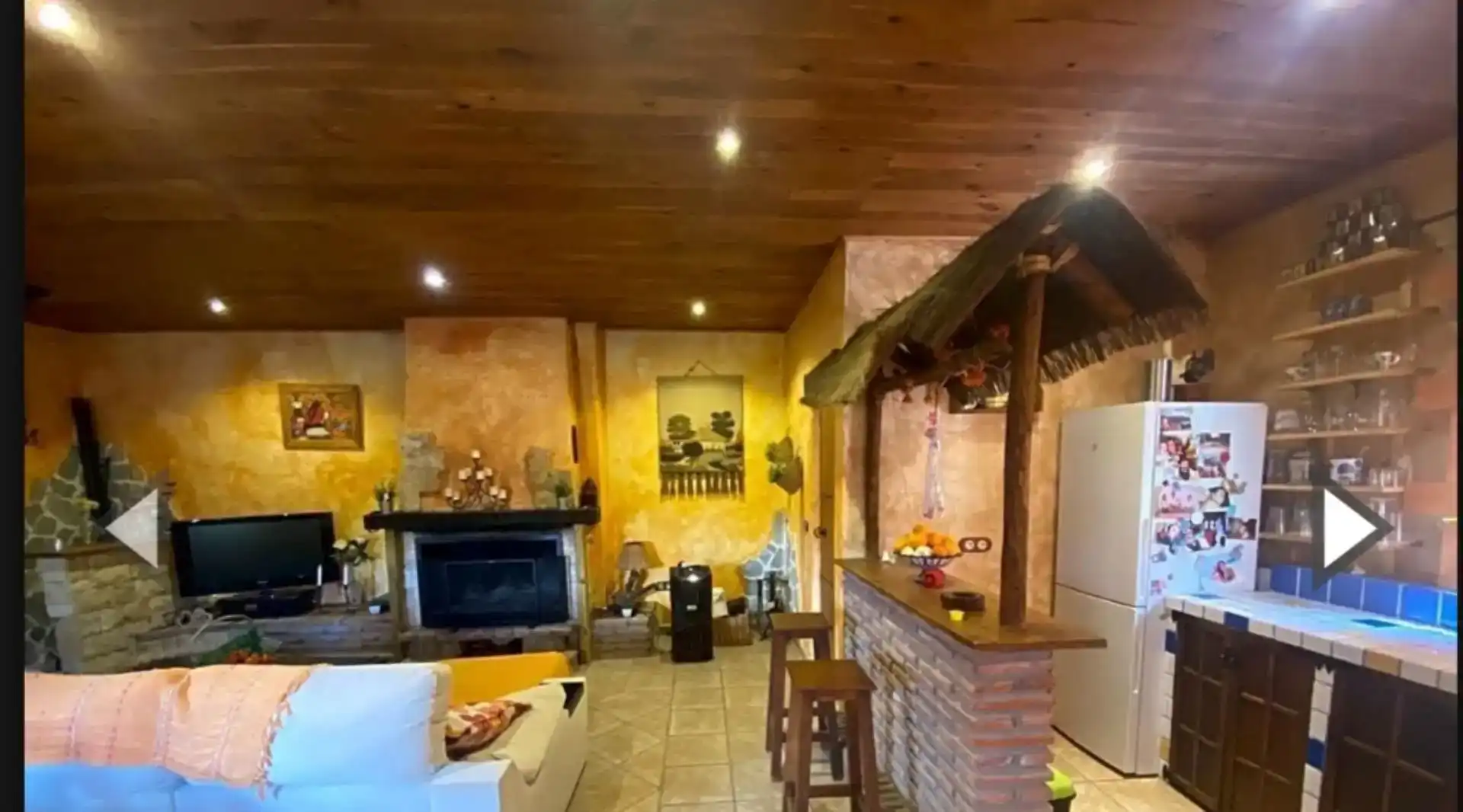 Sala d'estar de Finca rústica en venda en Riogordo amb Piscina