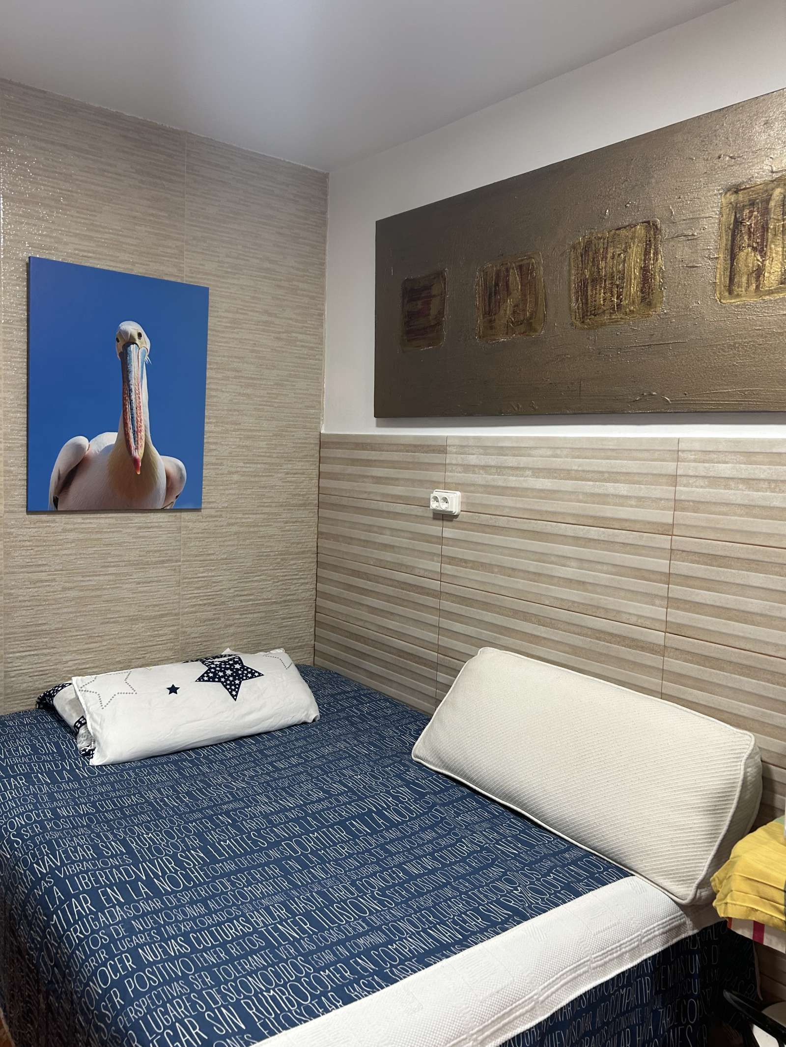 Bedroom of Study to share in L'Hospitalet de Llobregat  with Air Conditioner, Heating and Terrace
