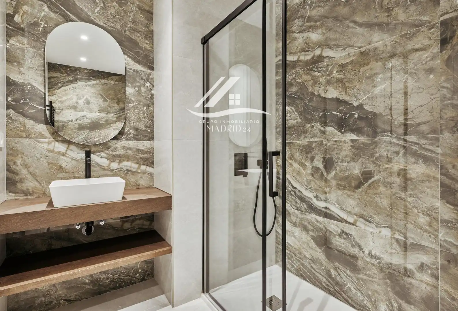 Flat with lift for sale in Calle del Duque de Sesto, imagen 32