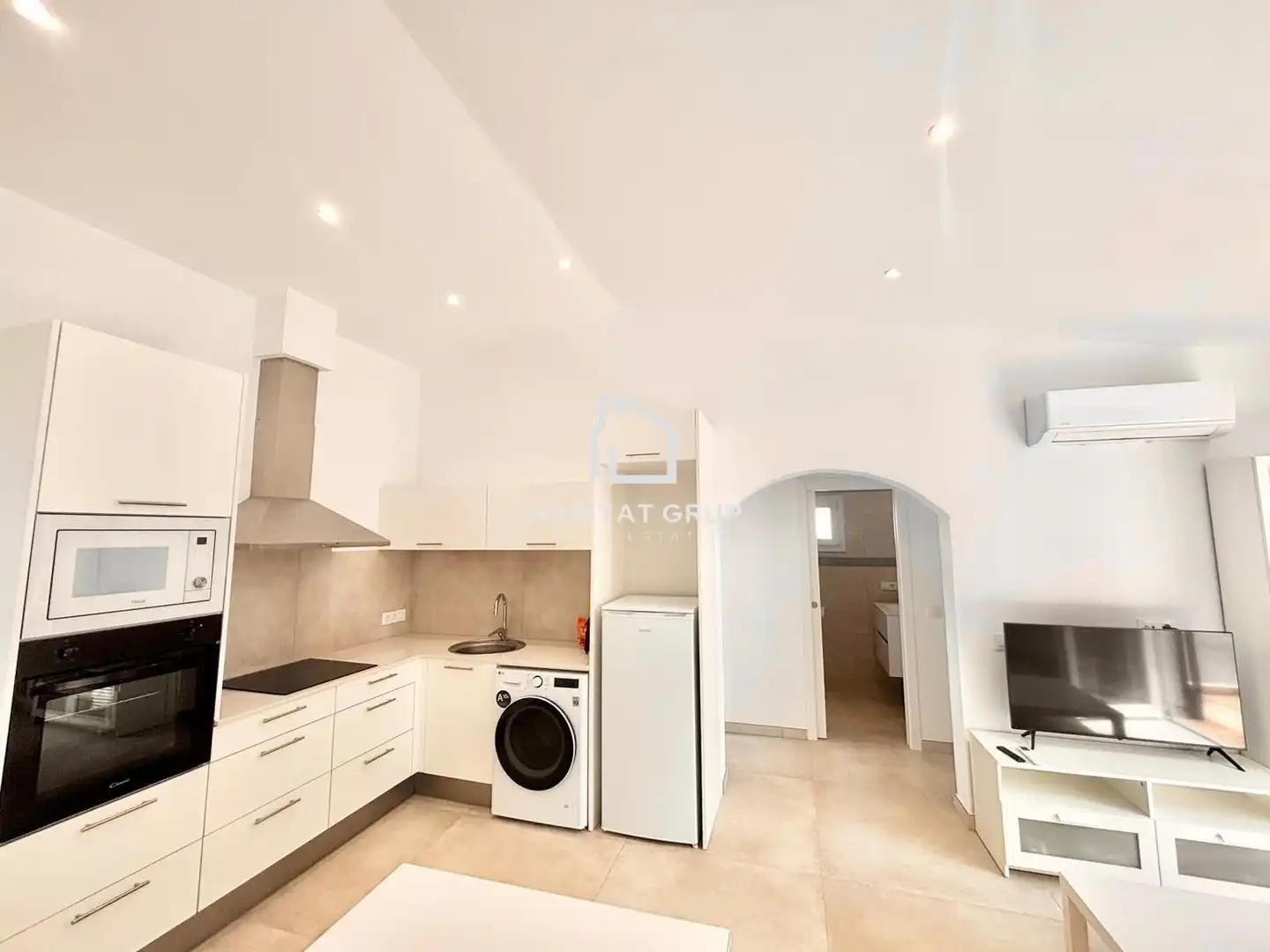 Cuina de Casa adosada en venda en Ciutadella de Menorca amb Aire condicionat, Jardí privat i Terrassa