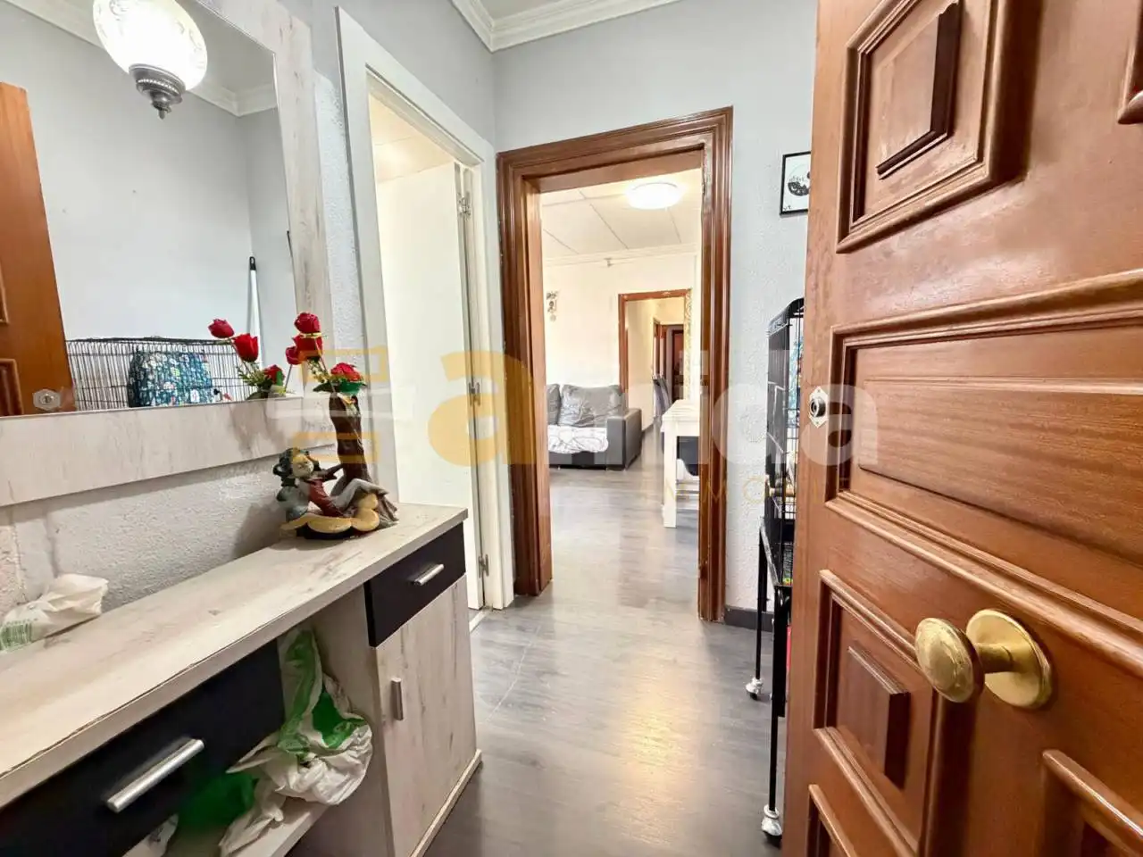 Piso en venta en Sabadell con Parquet y Balcón