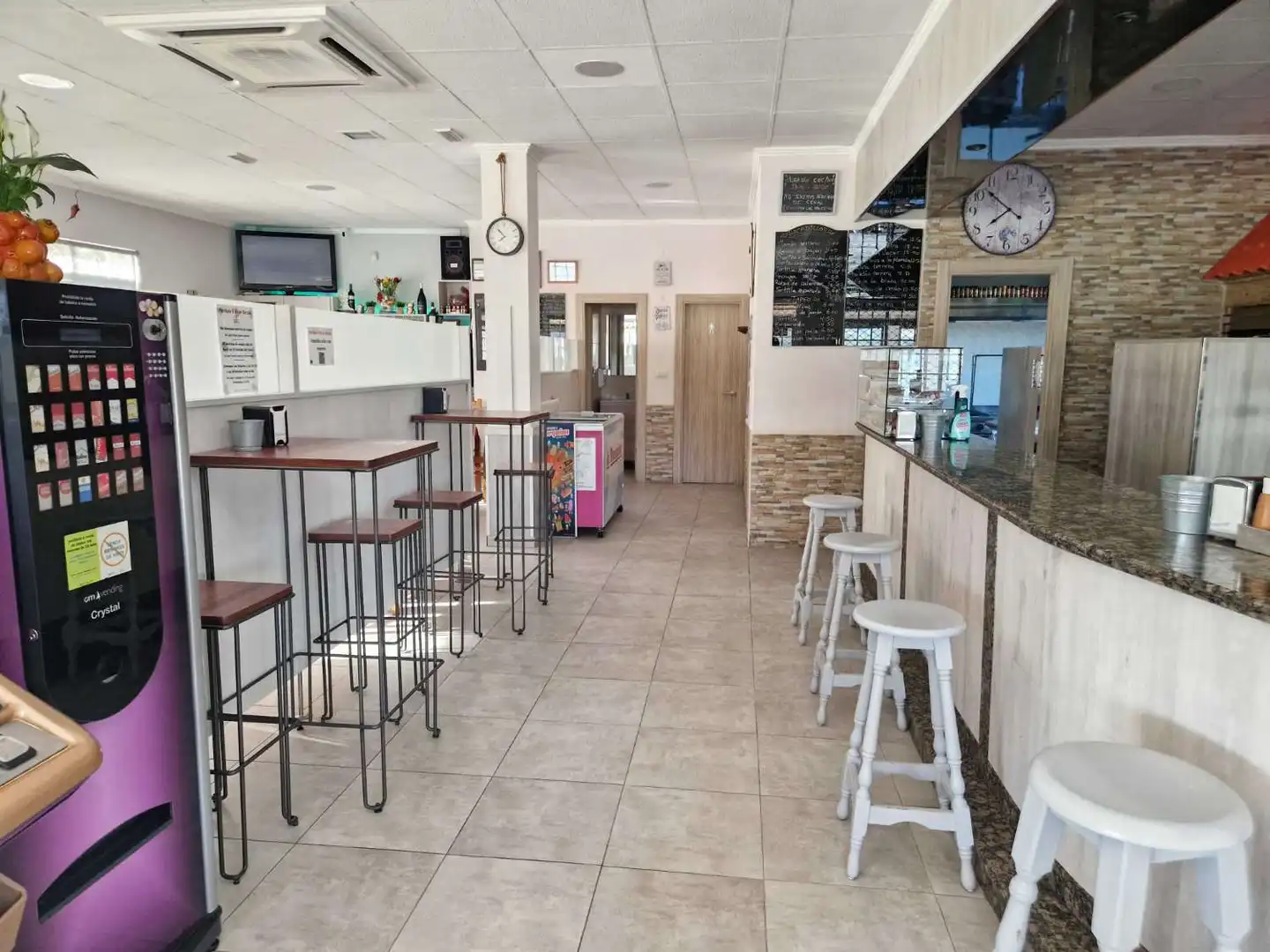 Commercial properties for rent in A Baña    with Furnished