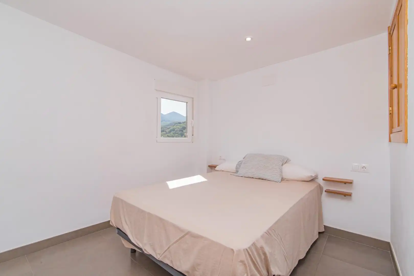 Habitación de Casa adosada en venta en Quéntar con Calefacción, Terraza y Trastero