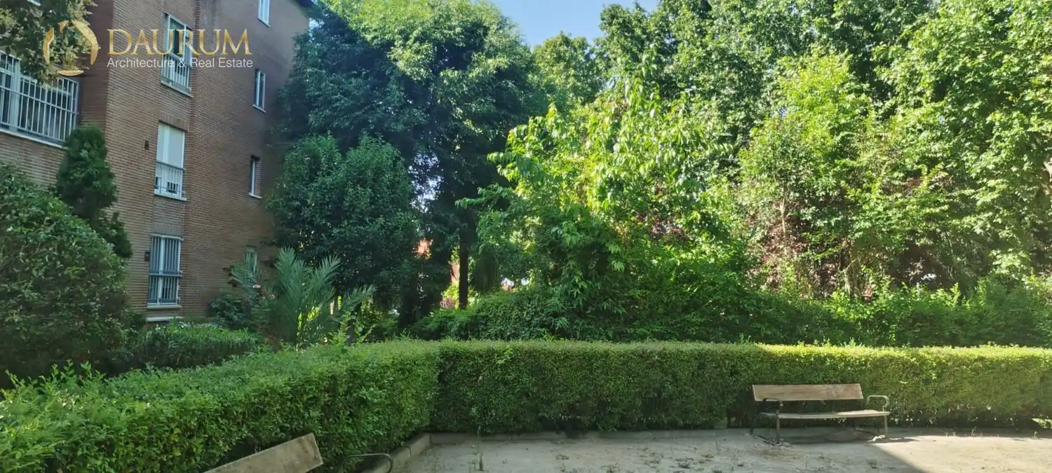 Jardín de Piso en venta en San Sebastián de los Reyes con Calefacción, Terraza y Trastero