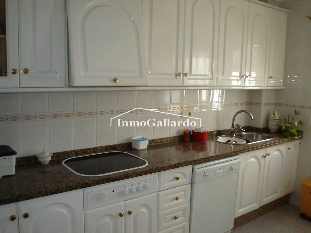 Cuina de Casa o xalet en venda en Málaga amb Terrassa