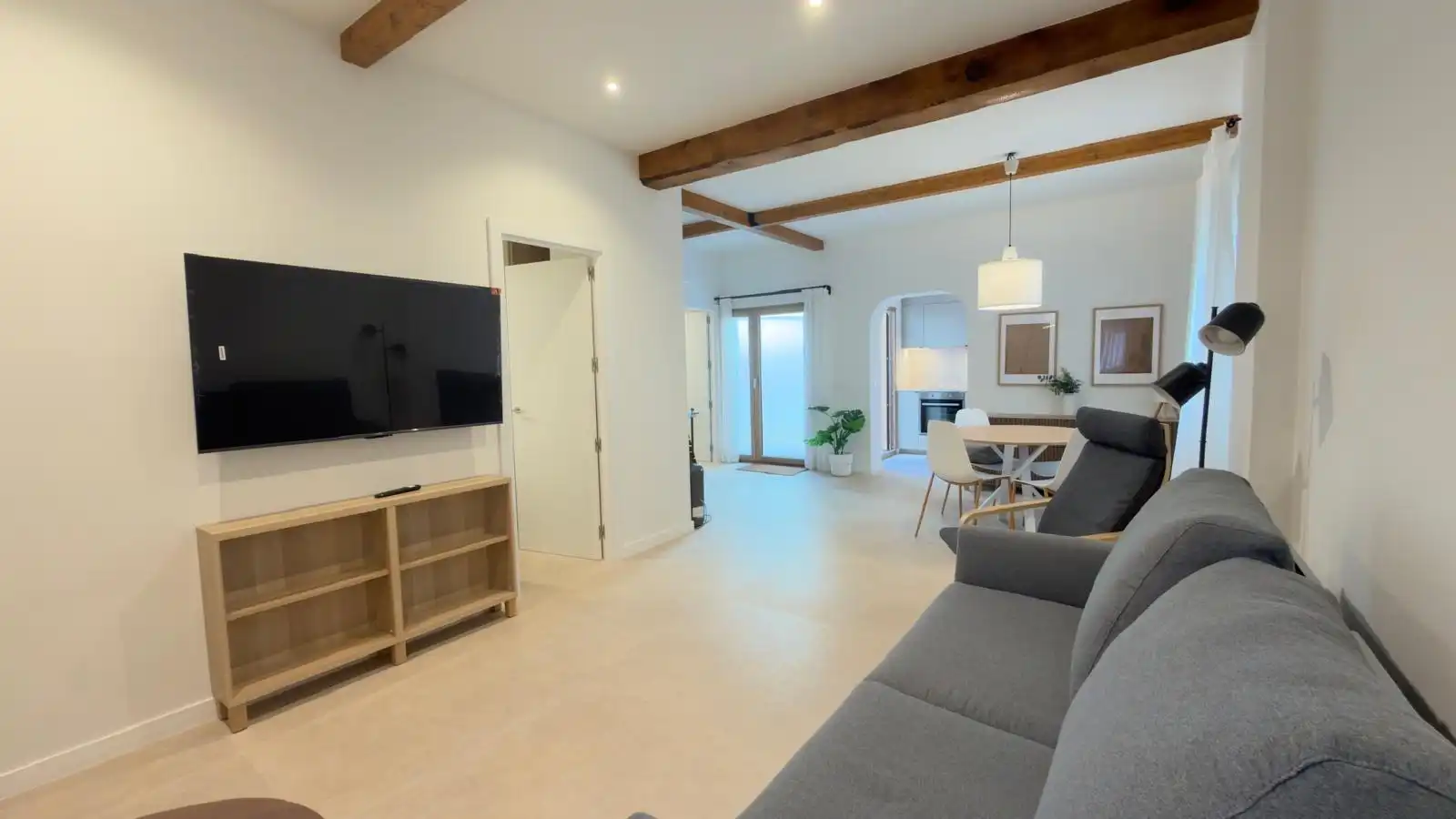 Living room of Houses for sale in Alaquàs  with Air Conditioner, Terrace and Furnished