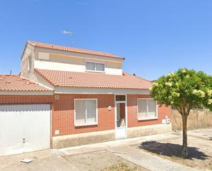 Exterior view of House or chalet for sale in Villabáñez