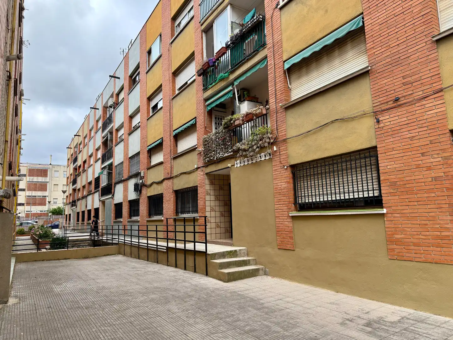 Vista exterior de Piso en venta en Barcelona con Aire acondicionado, Calefacción y Parquet
