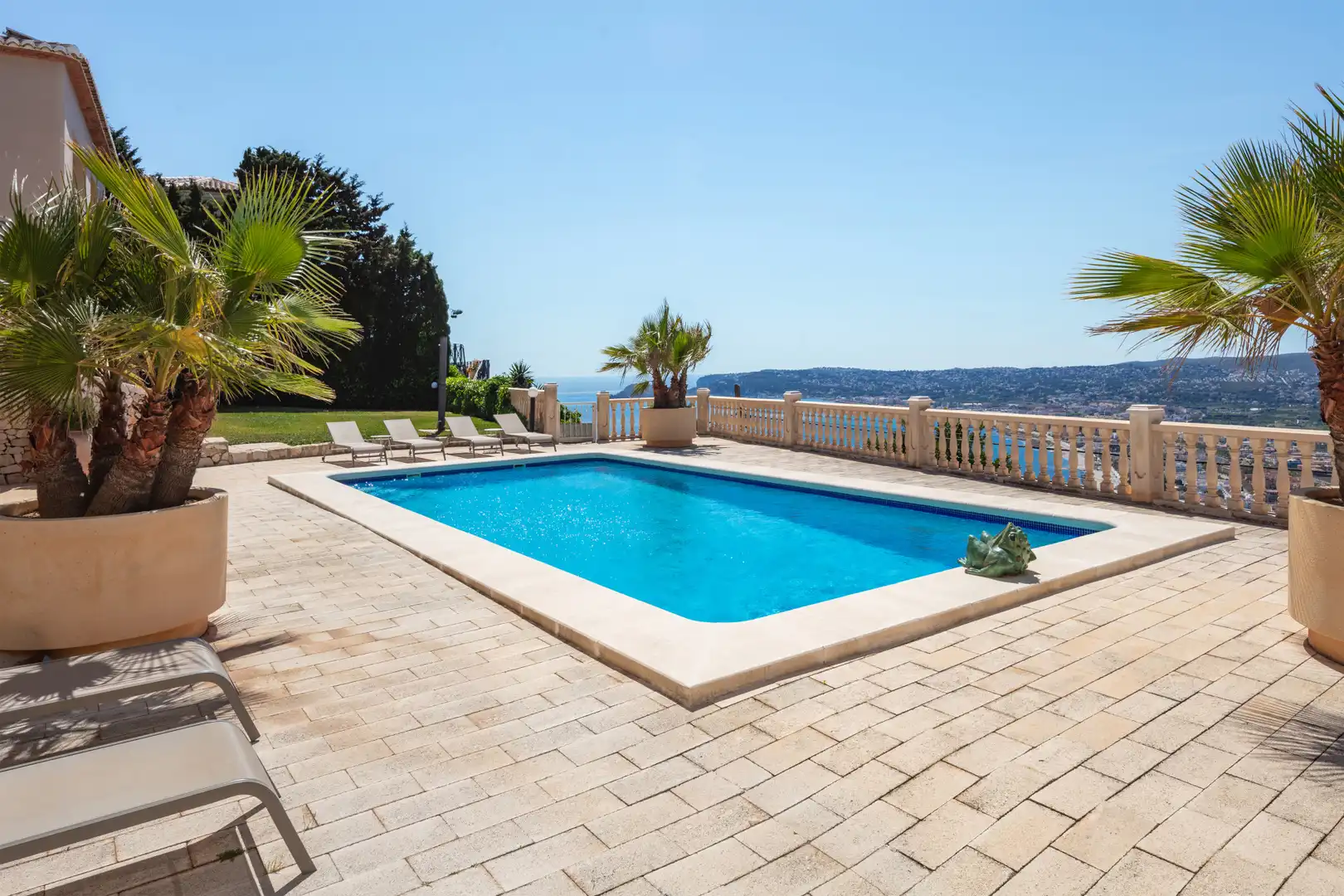 Swimming pool of Houses for sale in Jávea / Xàbia  with Air Conditioner, Heating and Private garden
