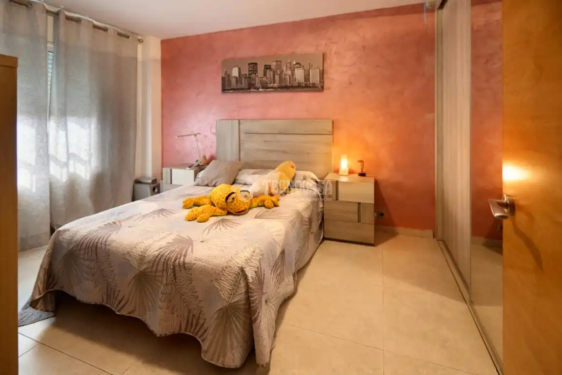 Habitación de Piso en venta en Badalona con Aire acondicionado, Calefacción y Amueblado