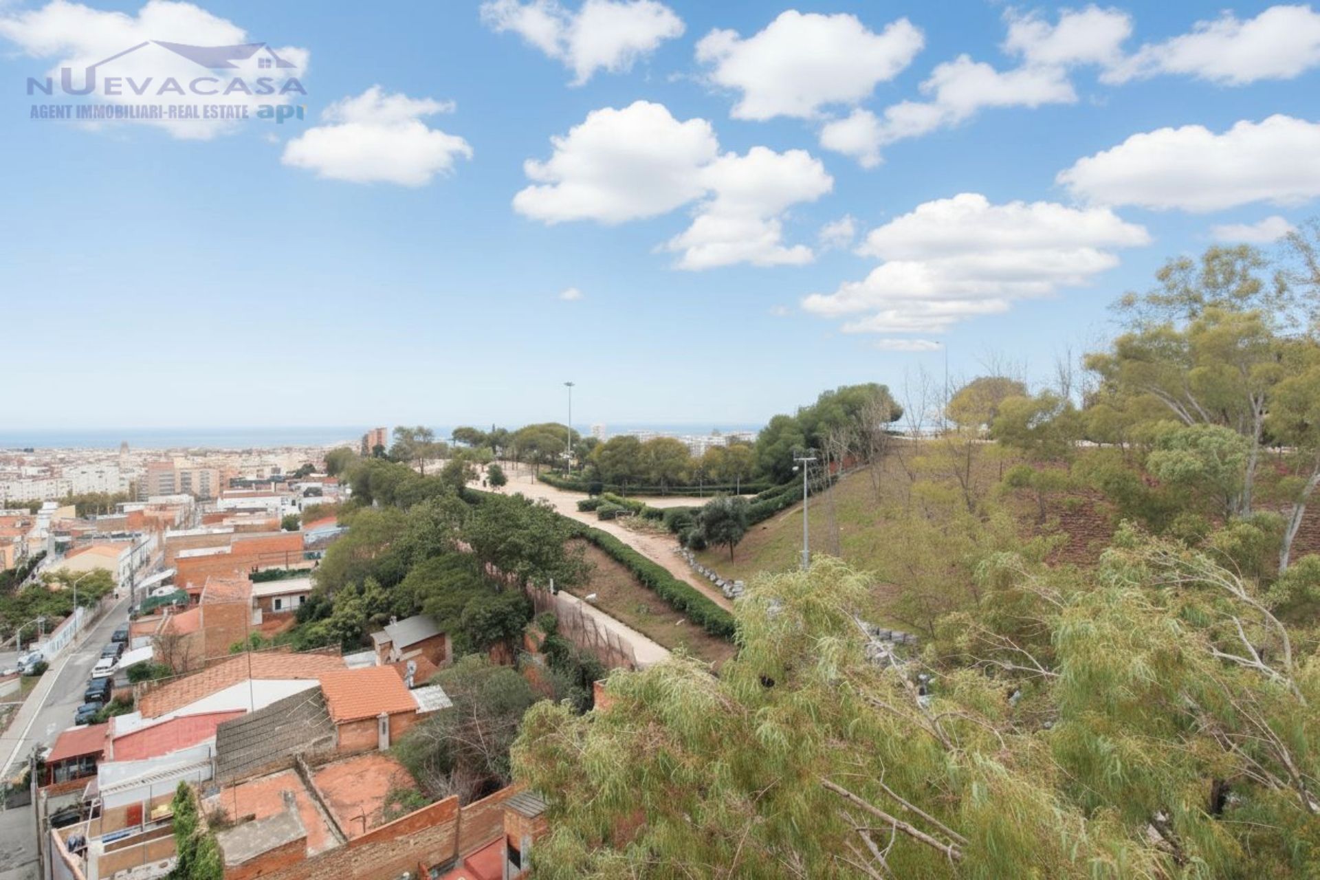 Vista exterior de Ático en venta en Badalona con Aire acondicionado, Calefacción y Terraza