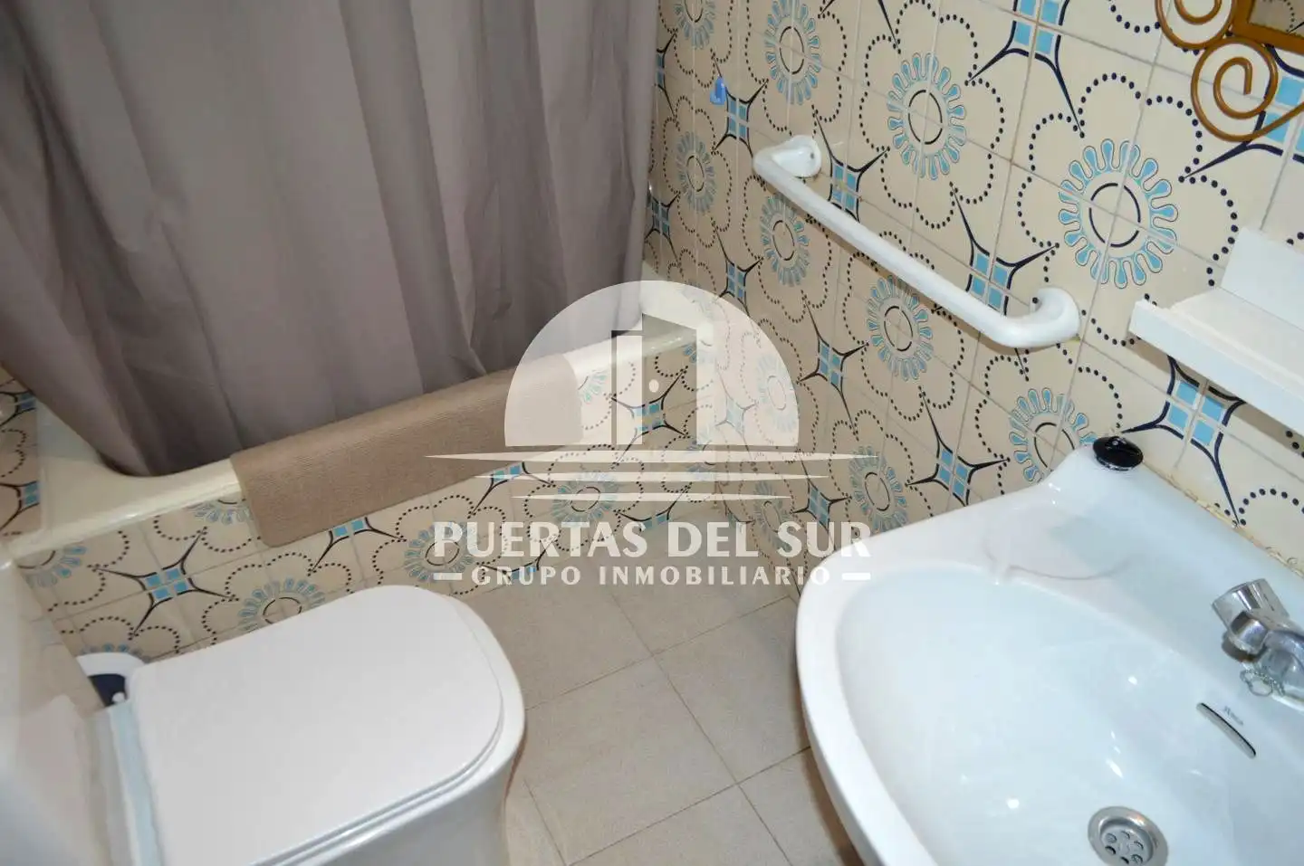 Baño de Planta baja en venta en Rota con Trastero