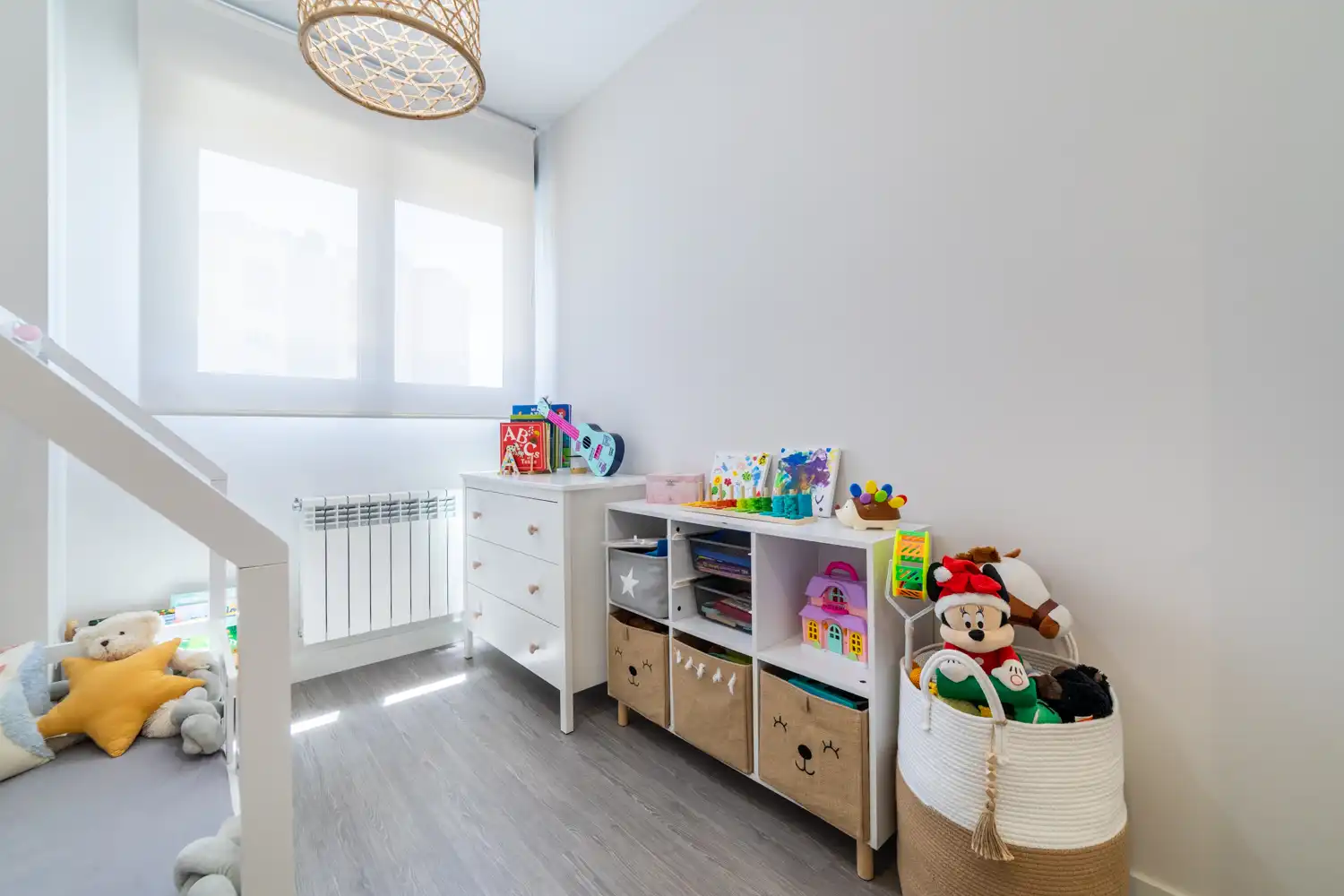 Bedroom of Flat for sale in Tres Cantos  with Air Conditioner, Heating and Private garden