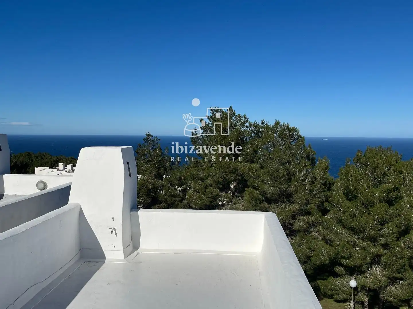 Vista exterior de Dúplex en venda en Sant Joan de Labritja amb Terrassa i Moblat