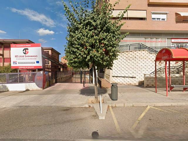 Garaje en Alquiler en Avenida de Valdearganda, 2 en Los Villares