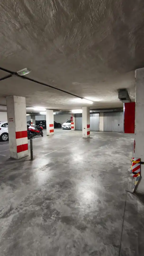 Aparcament de Garatge de lloguer en Granada