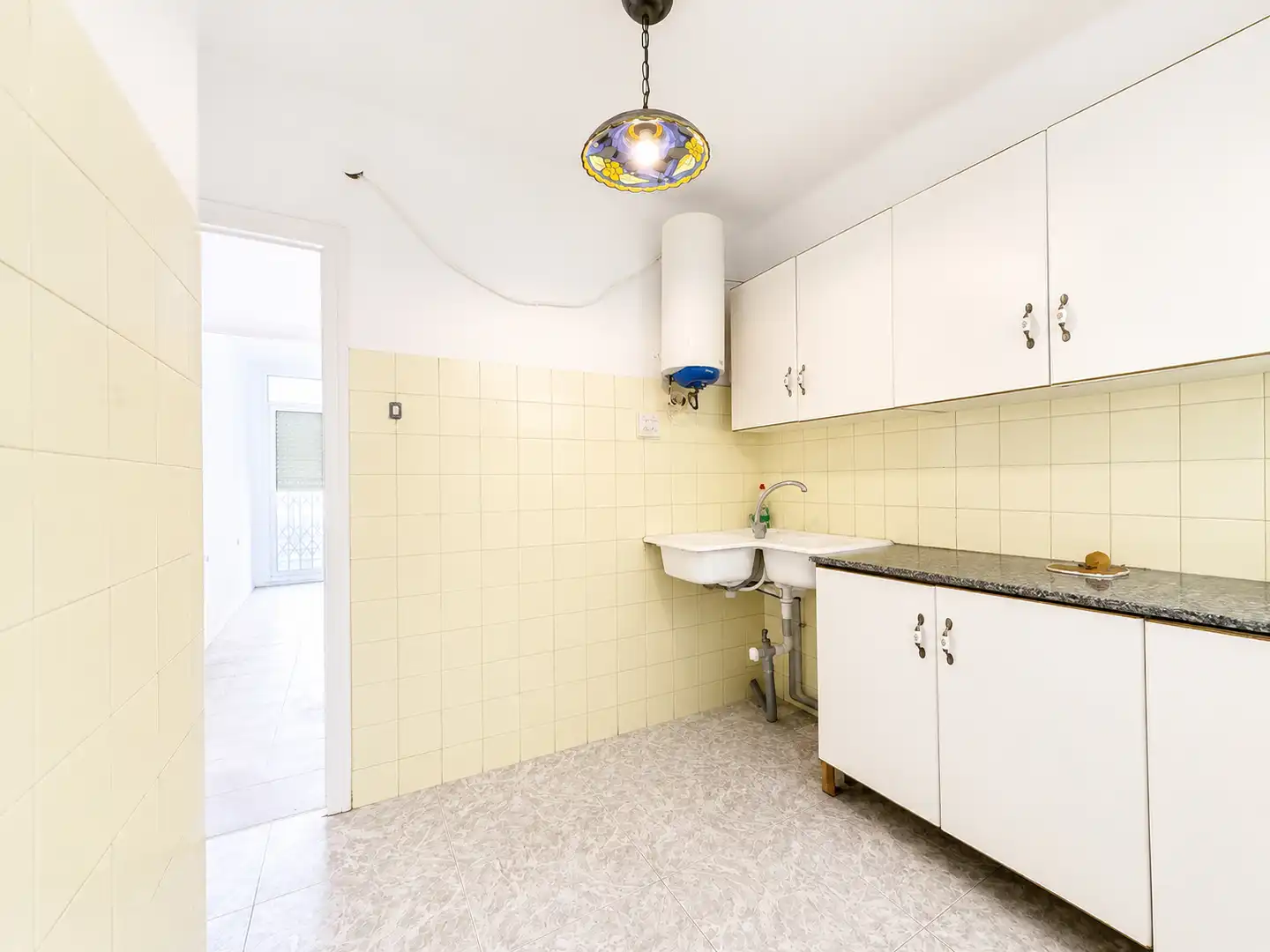 Cocina de Piso en venta en Santa Coloma de Gramenet con Terraza