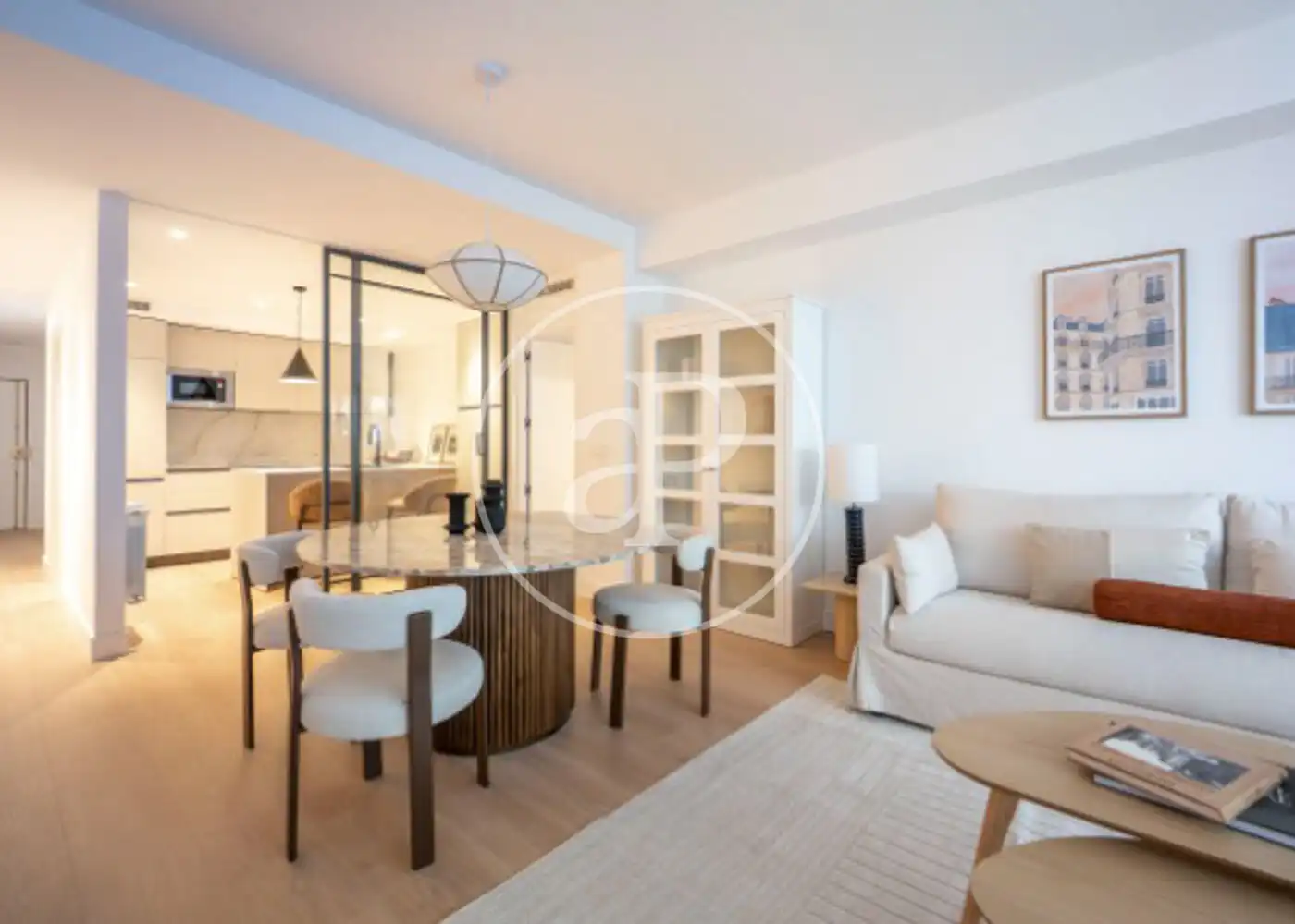 Living room of Flat for sale in Madrid  with Air Conditioner, Heating and Furnished