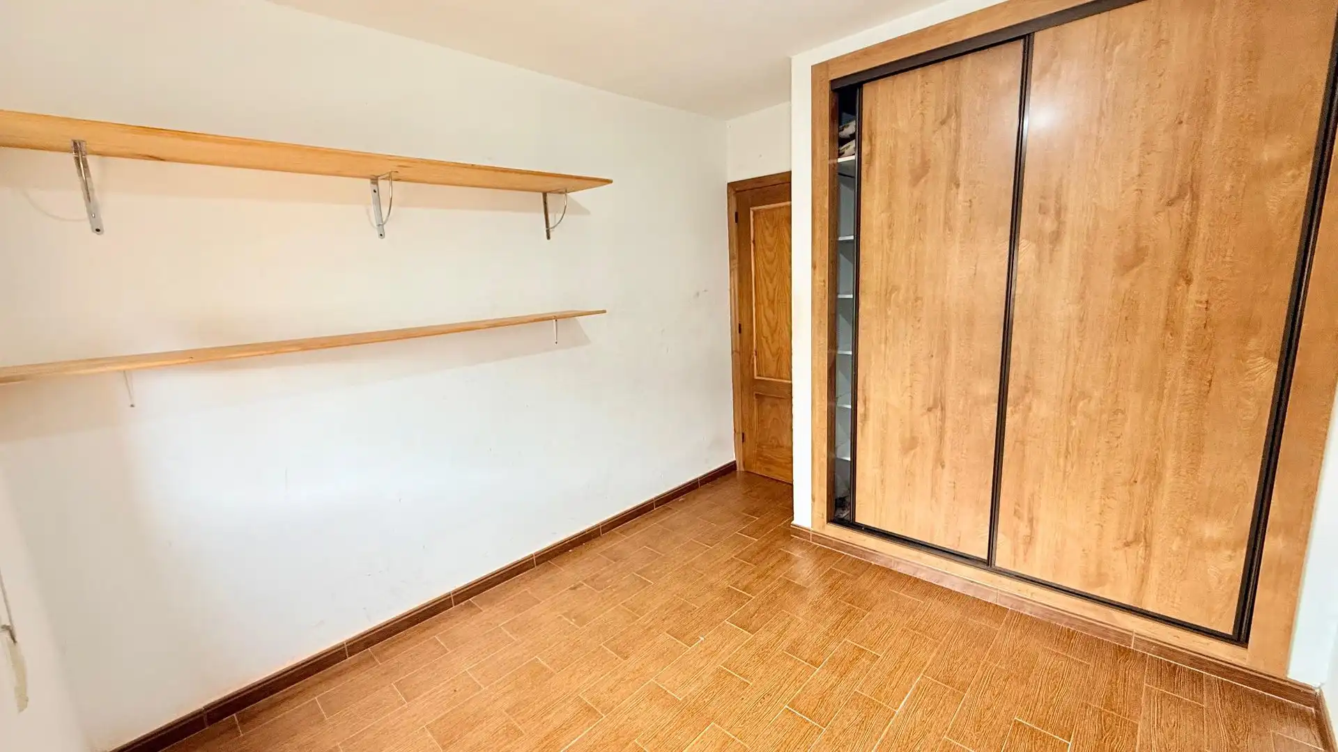 Bedroom of Flat for sale in Fines  with Heating
