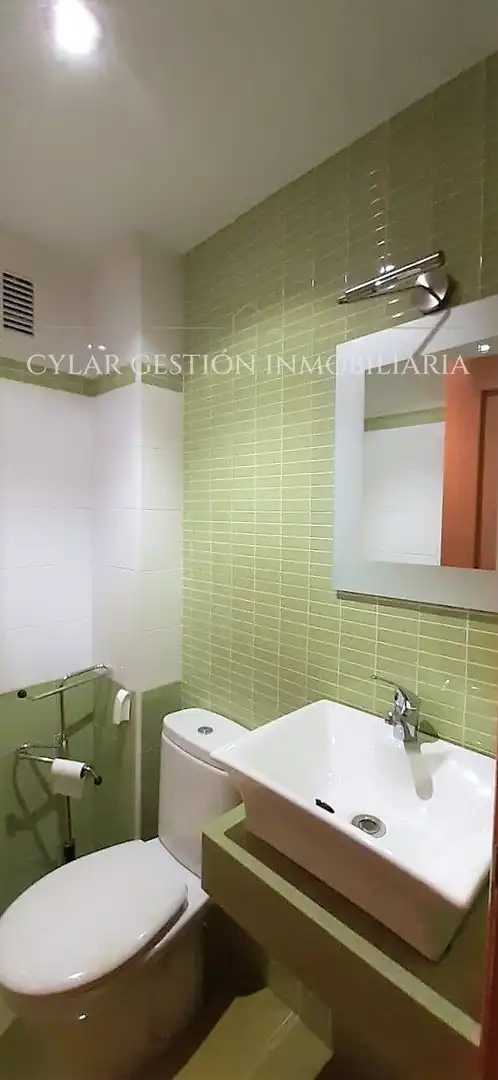 Flat for rent in Asturias, Carmelitas