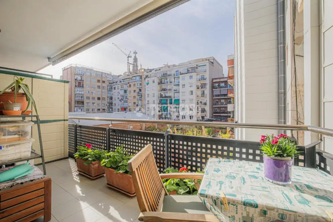Terraza de Piso en venta en Barcelona con Balcón