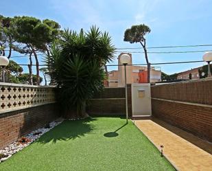 Garden of Single-family semi-detached for sale in Castelldefels  with Air Conditioner, Heating and Private garden