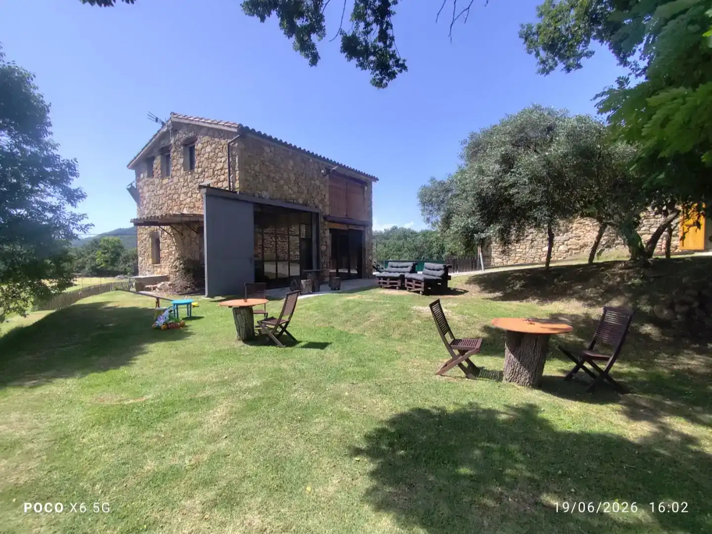 Vista exterior de Finca rústica en venda en Sant Miquel de Campmajor amb Piscina