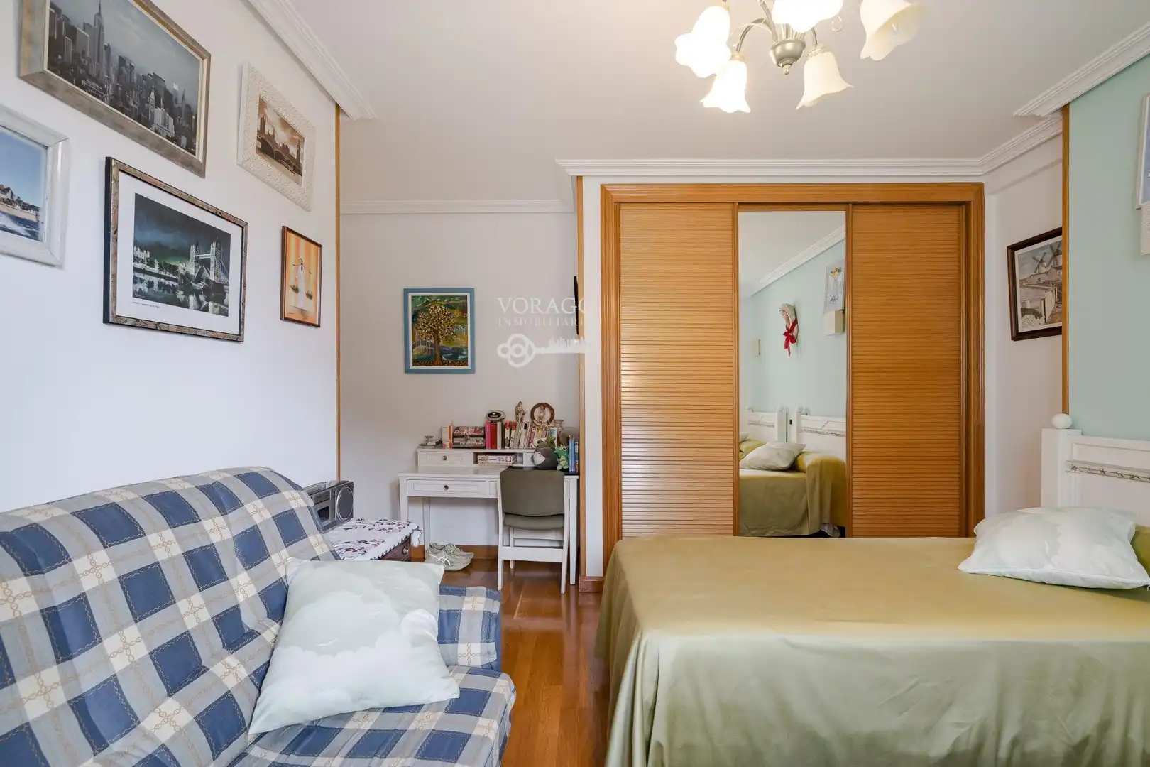 Habitación de Casa o chalet en venta en Villanueva de la Torre con Calefacción, Jardín privado y Terraza