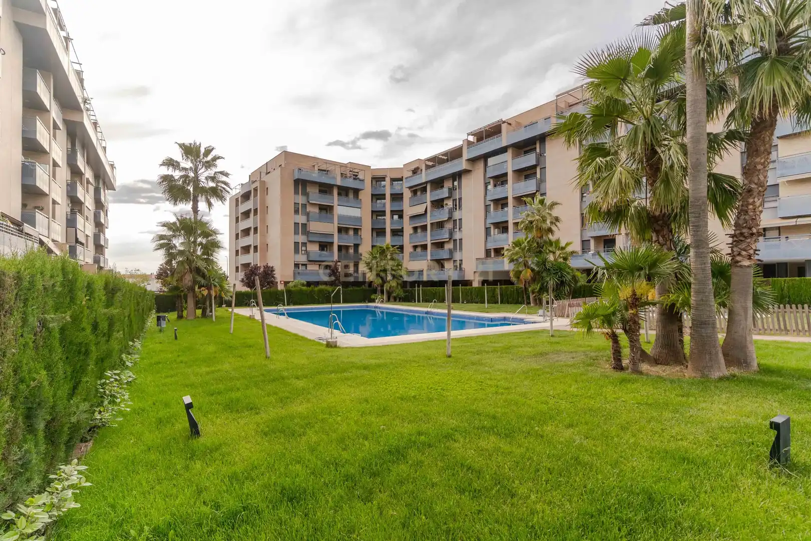 Swimming pool of Flat for sale in Granada  with Private garden, Storage room and Community pool