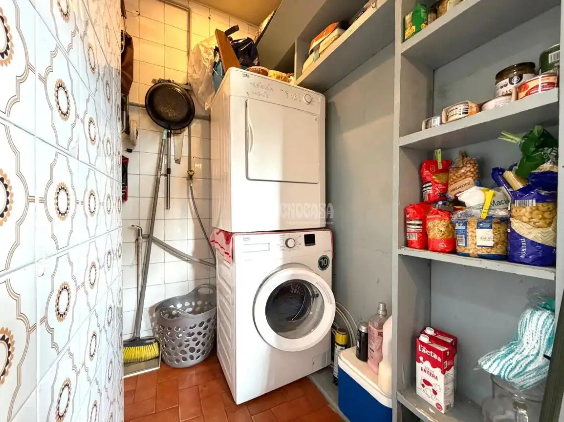 Flat with terrace for sale in Salut - Lloreda, imagen 25