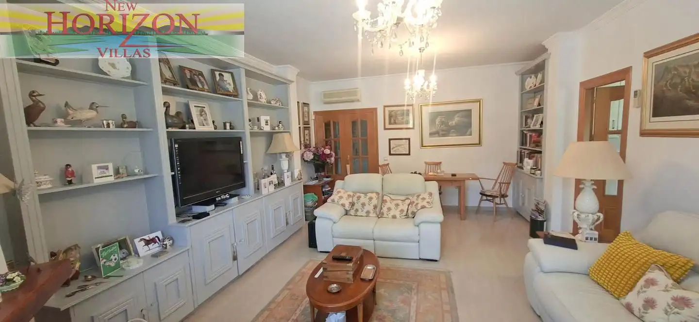 Sala d'estar de Casa o xalet en venda en Arboleas amb Jardí privat, Terrassa i Piscina