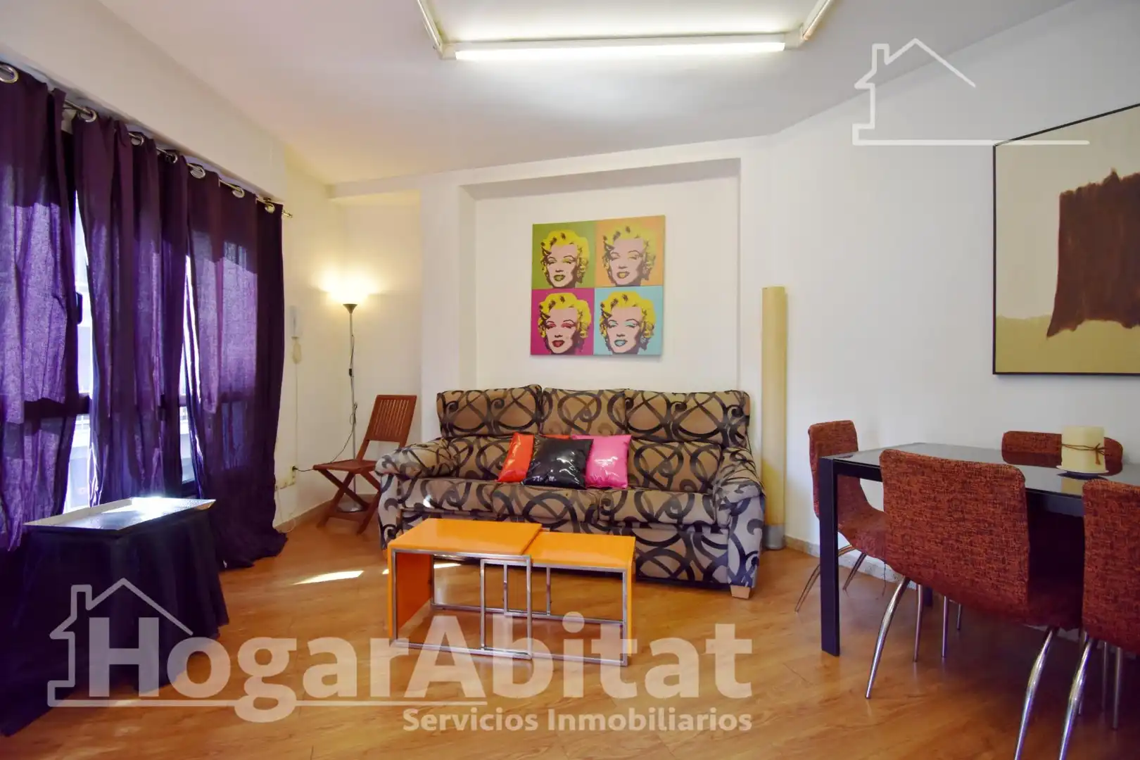 Wohnzimmer von Wohnung zum Verkauf in Oliva mit Klimaanlage, Heizung und Parkett