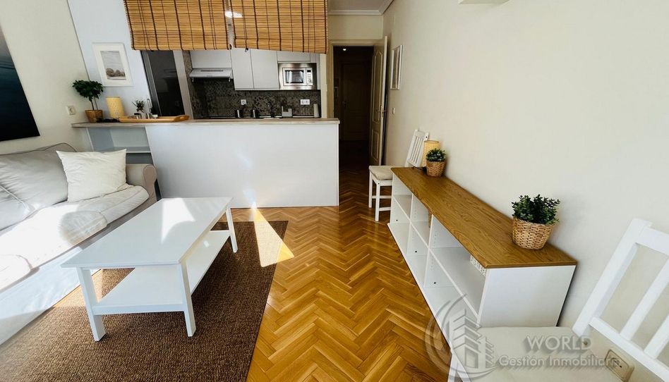 Apartamento de alquiler en Calle de Galileo, Arapiles - Imagen 3