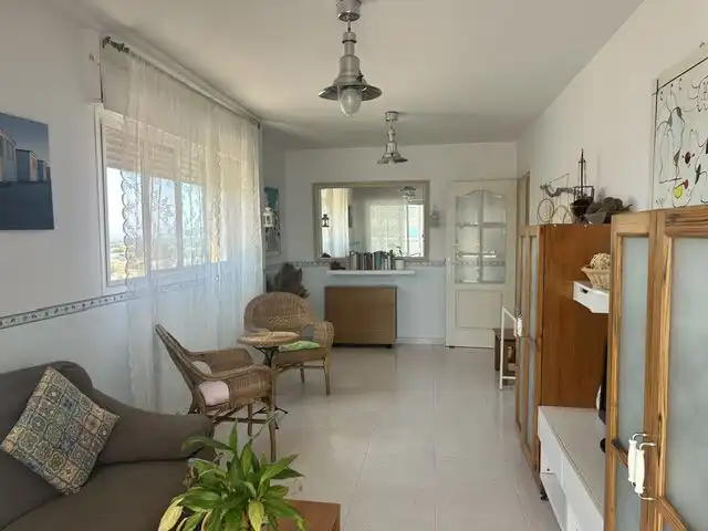Sala d'estar de Apartament en venda en Benicasim / Benicàssim amb Terrassa i Moblat