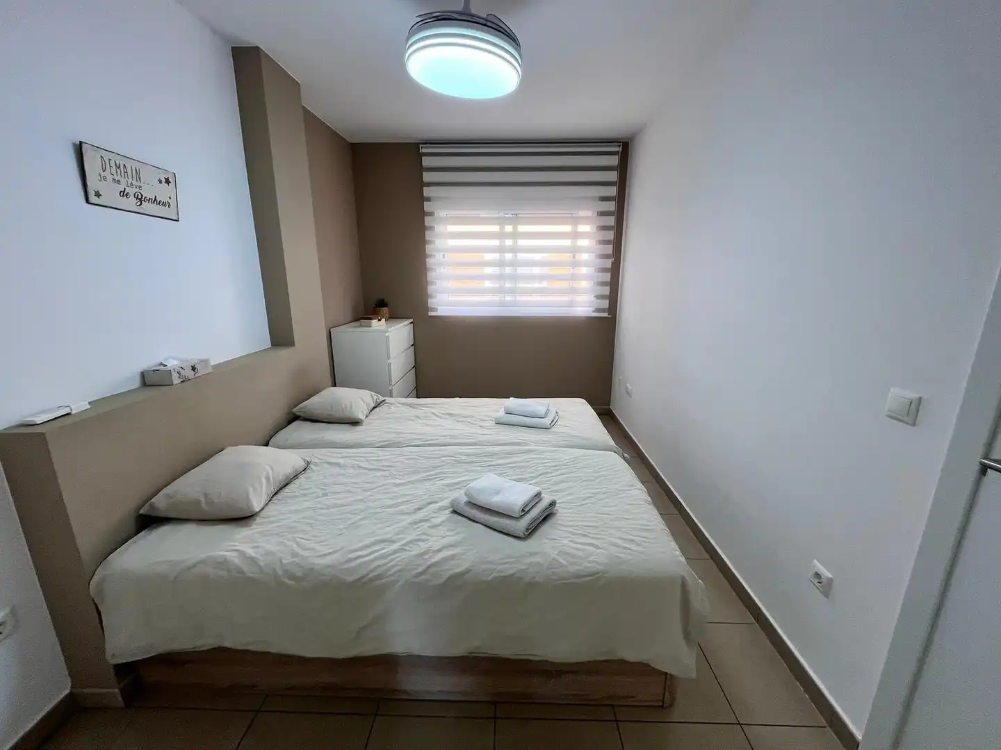 Habitación de Apartamento en venta en Orihuela con Aire acondicionado, Terraza y Piscina