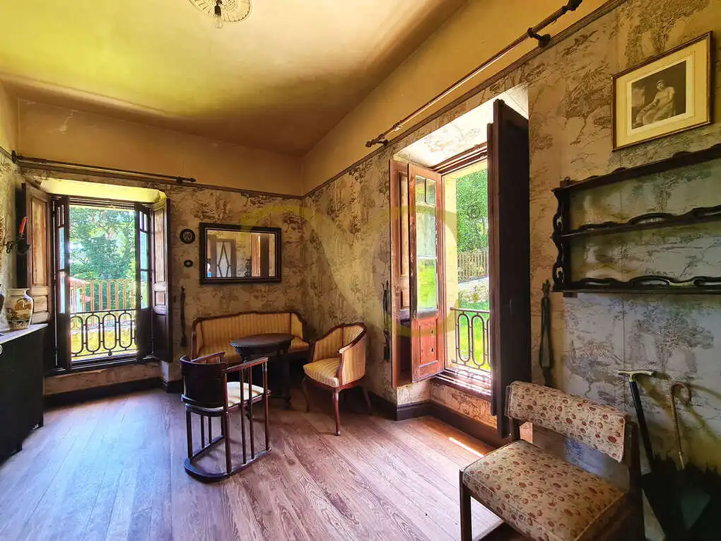 Sala d'estar de Casa o xalet en venda en Llanes amb Jardí privat, Terrassa i Traster