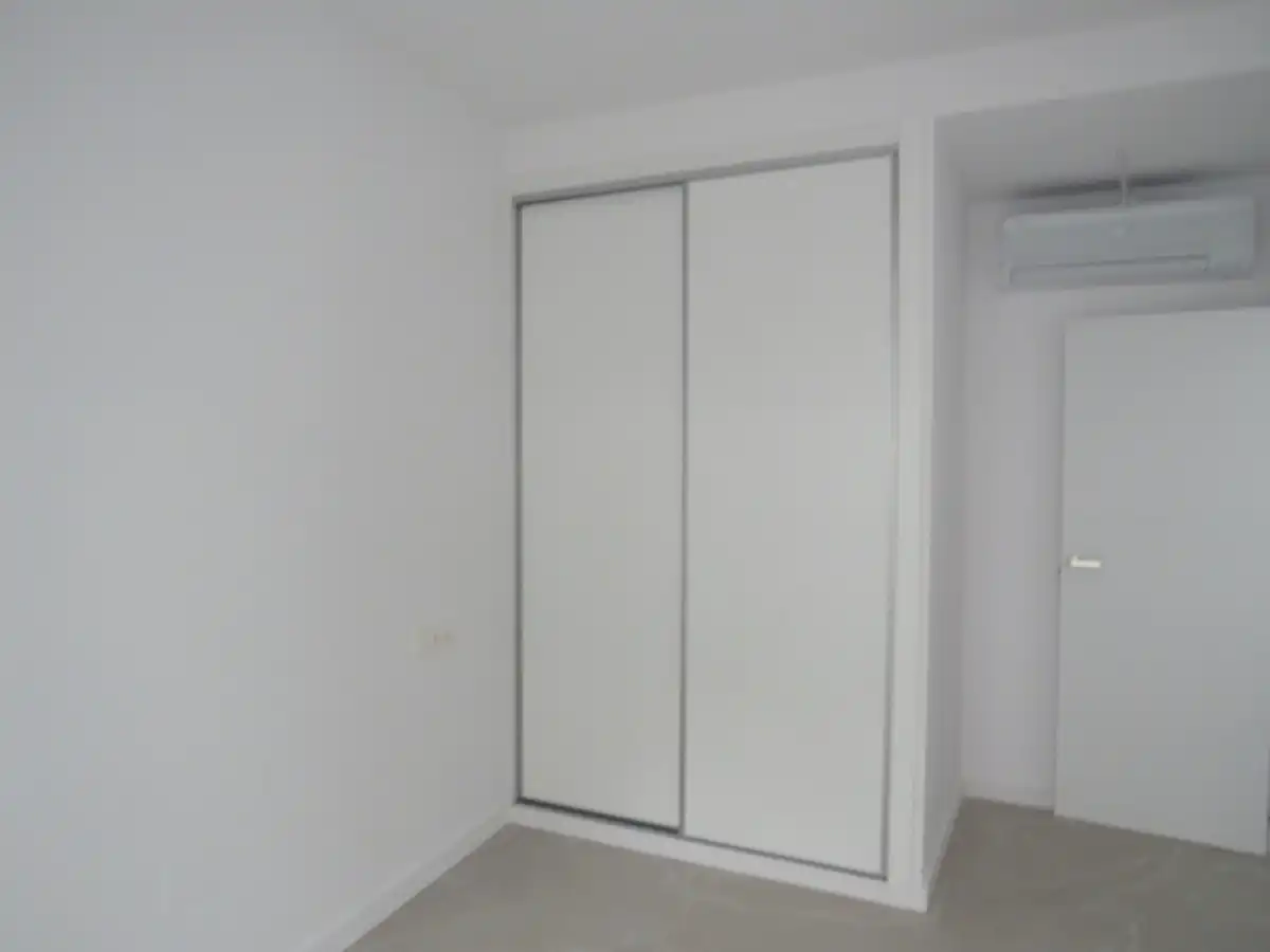 Habitación de Apartamento en venta en Fuengirola con Aire acondicionado, Calefacción y Terraza