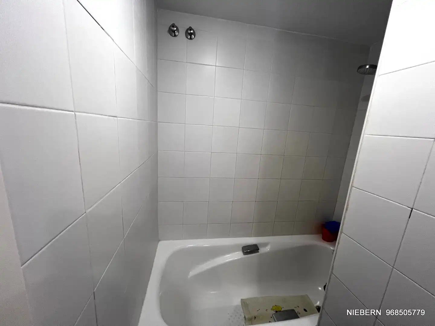 Wohnung zur Miete in Avenida Reina Victoria Eugenia, Alameda