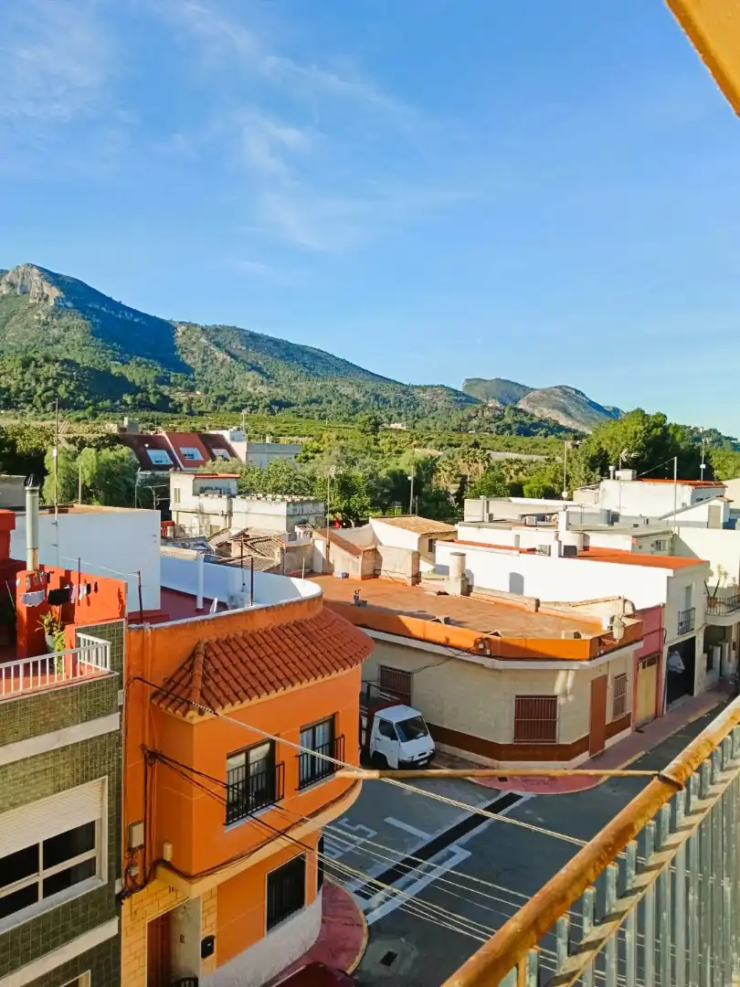 Vista exterior de Piso en venta en Llaurí con Balcón