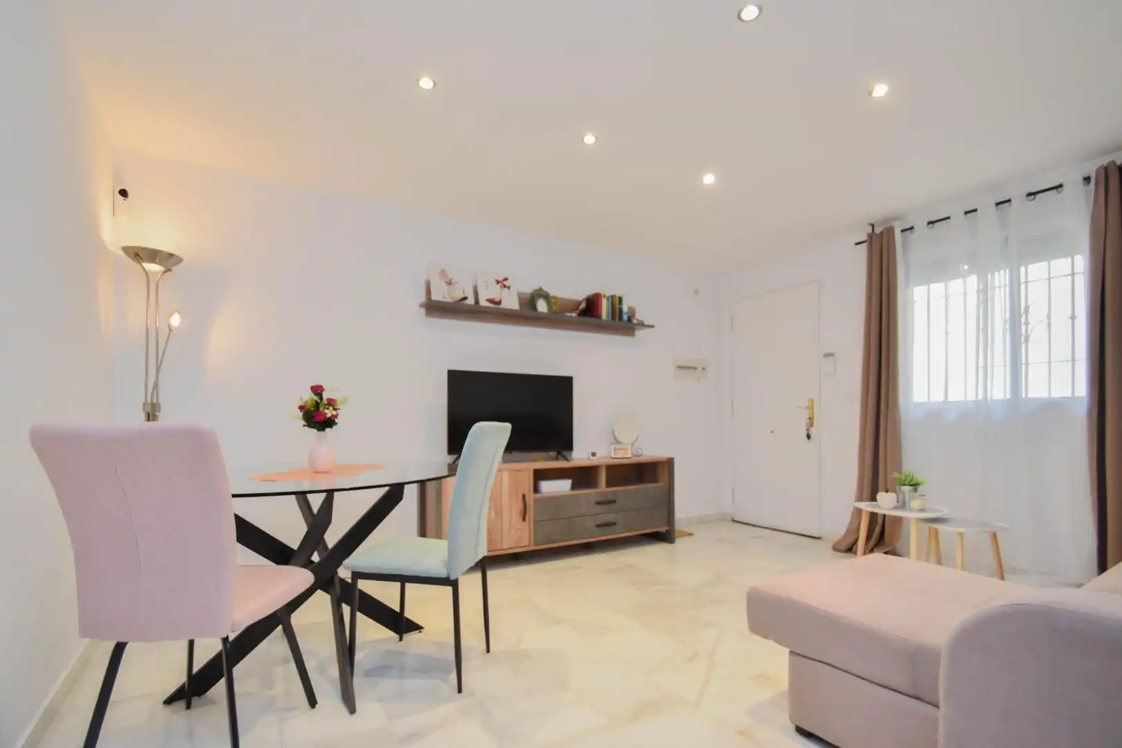 Sala d'estar de Dúplex en venda en Cúllar Vega amb Aire condicionat, Calefacció i Terrassa